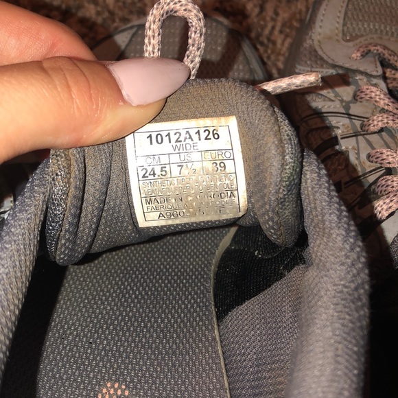 ASICS running shoes - Picture 3 of 12